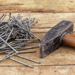 Nägel und Drahtstifte