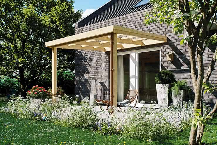 Günstig: Terrassenüberdachung mit Lichtwell-Platten und Holzstützen 