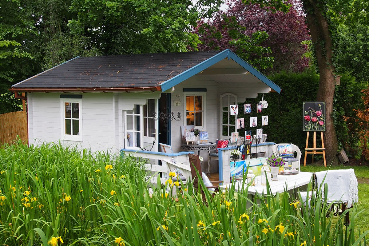 Gartenhaus mit Vordach 