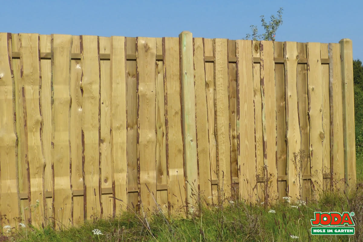 Holzbohlenzaun Aus Bonanzabrettern