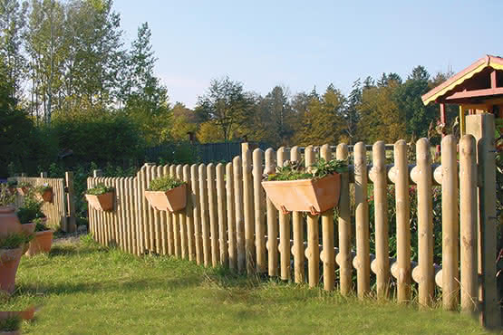 Zaunlatten halbrund Kiefer KDI für den Zaunbau 