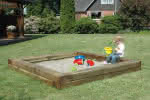 Ben Sandkasten XL 210 x 210 x 24 aus KDI-Gartenbauschwellen 