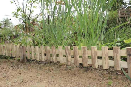 Beeteinfassung Altmark 120 x 15/30 cm aus Haselnuss naturbelassen 