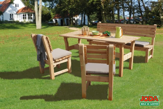 Gartenmobel Tisch Bank Und Stuhle Aus Modernen Rhombusprofilen