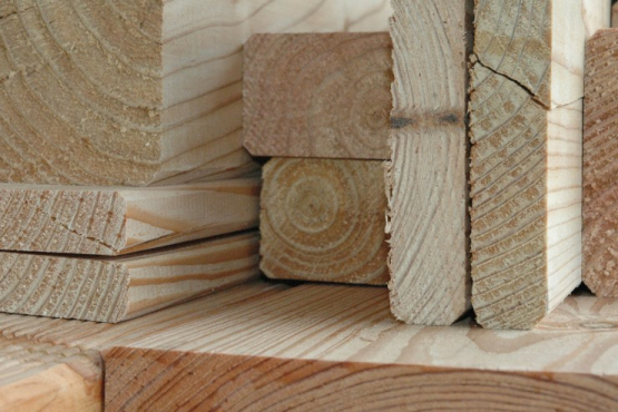 Gehobeltes Lärchen Konstruktionsholz KD 