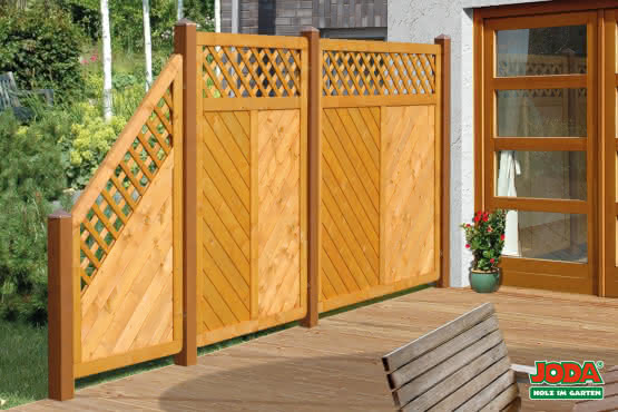 Sichtschutzzaun Mit Optionalen Rankgittern