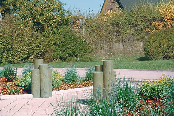 Bildergebnis für Holzpalisaden 