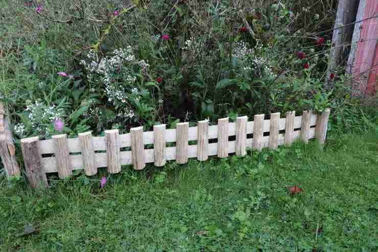 Beeteinfassung Altmark 120 x 15/30 cm aus Haselnuss naturbelassen 