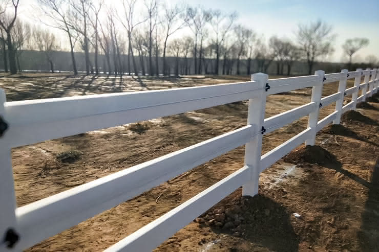 Koppelzaun Kunststoff aus hochwertigem PVC 