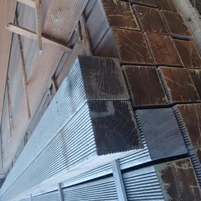 Bangkirai, FSC-zertifiziert (FSC 100%), Pfosten naturbelassen 90x90 mm 