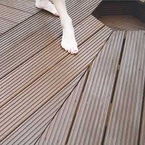 Bangkirai, FSC-zertifiziert (FSC 100%), naturbelassen Anti-Slip-Profil 38x145 mm 