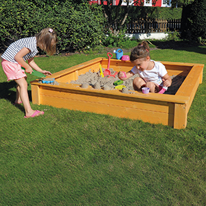 Sandkasten mit Deckel "Tommy" 152x152 cm 