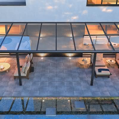 Premium-Aluminium-Terrassenüberdachungen vorbereitet für Glaseindeckung 